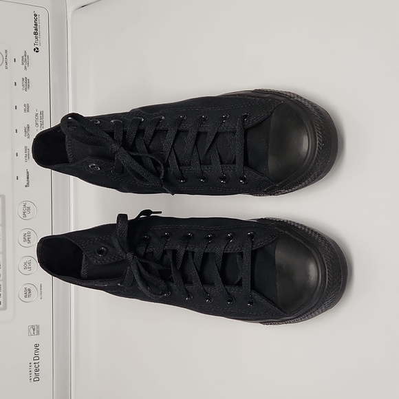 Converse Chuck Taylor All Star Classic Hi-top Men's size 9.5 & size 11 All Black - Picture 2 of 8